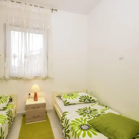 Appartamento In With Balcony, Air Conditioning, Wifi, Washing Machine 685-1
