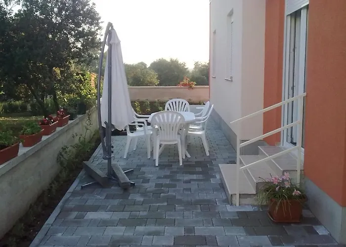 شقة In With Balcony, Air Conditioning, Wifi, Washing Machine 685-1 *