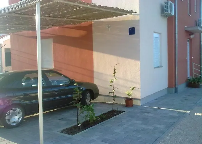 شقة In With Balcony, Air Conditioning, Wifi, Washing Machine 685-1 زاتون